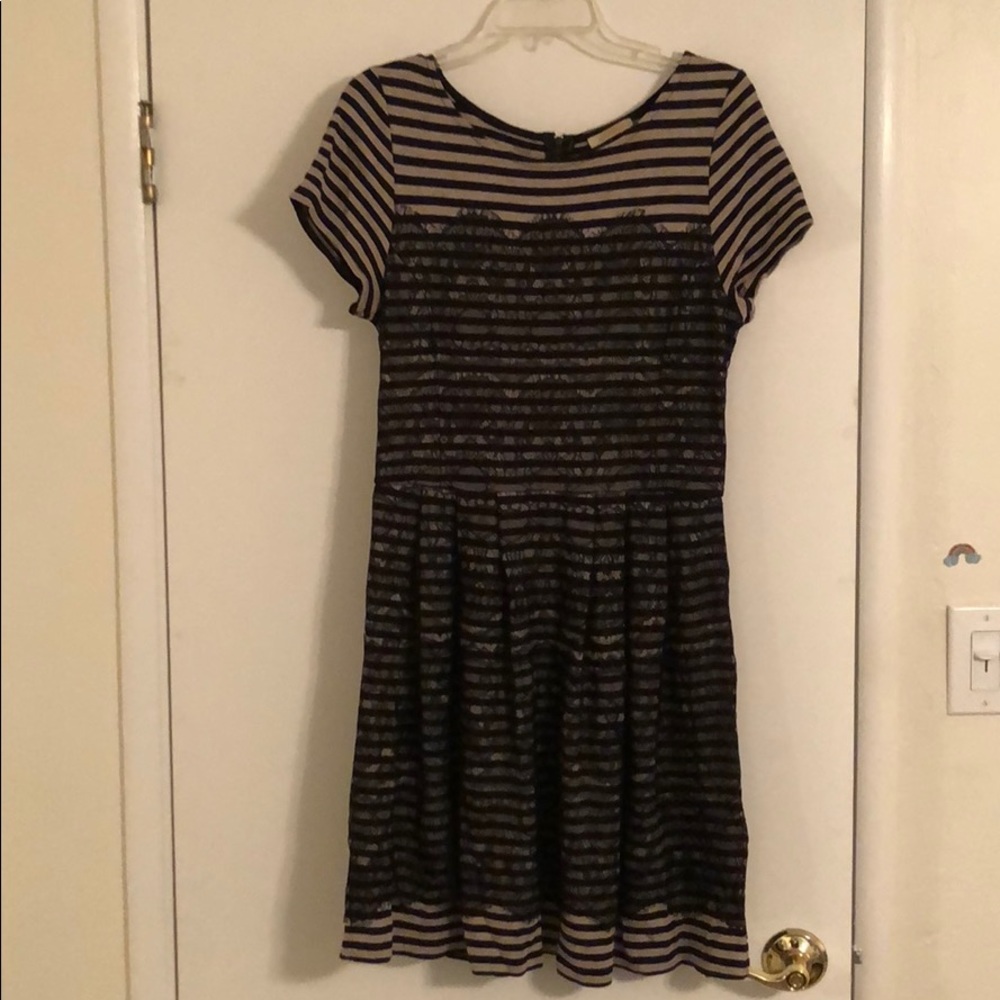 Bordeaux lace alouette dress